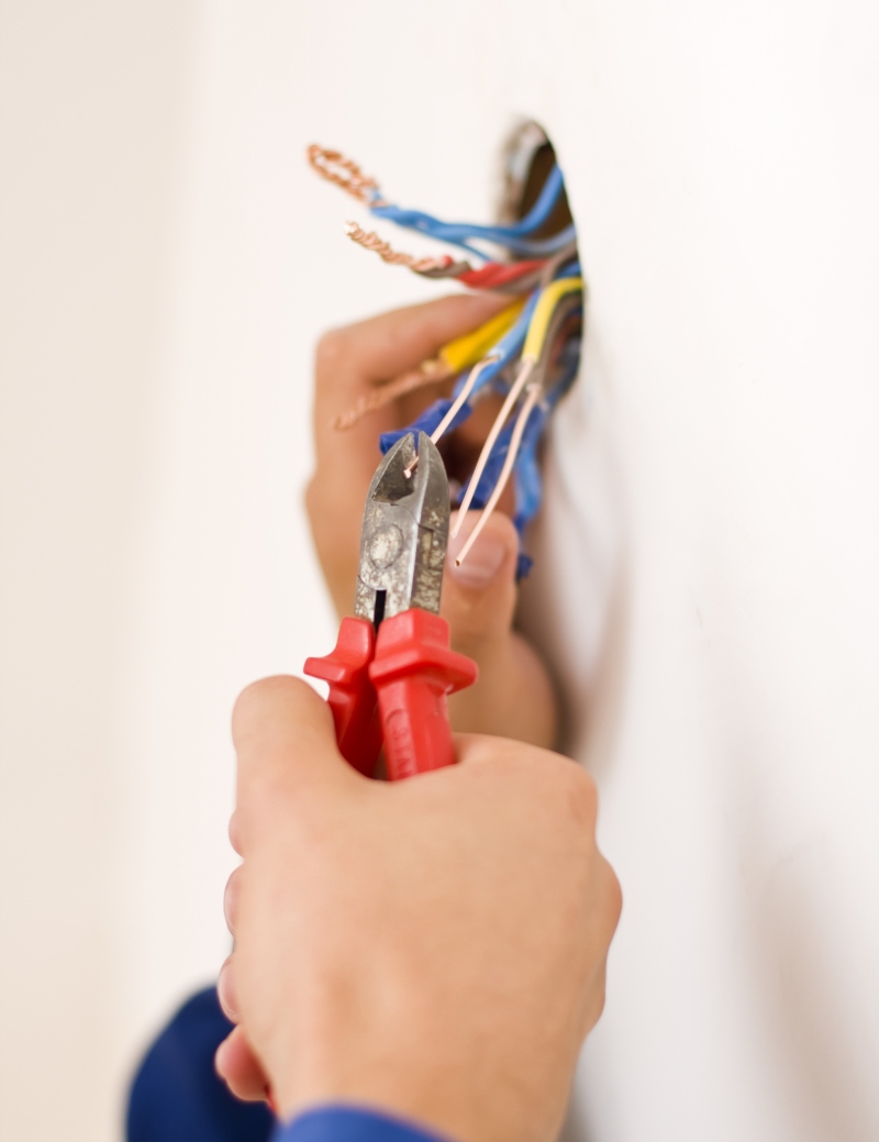 Electricians Staines upon Thames, Egham Hythe, TW18